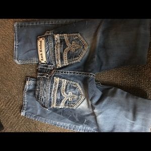 Woman's rock revival jeans